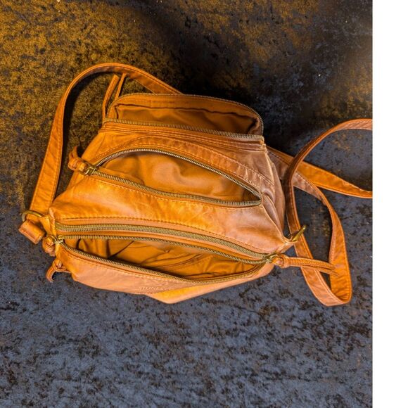 Stone & Co Mid-Size Buttery Cognac Color Crossbody Shoulder Bag VGUC - Picture 2 of 5